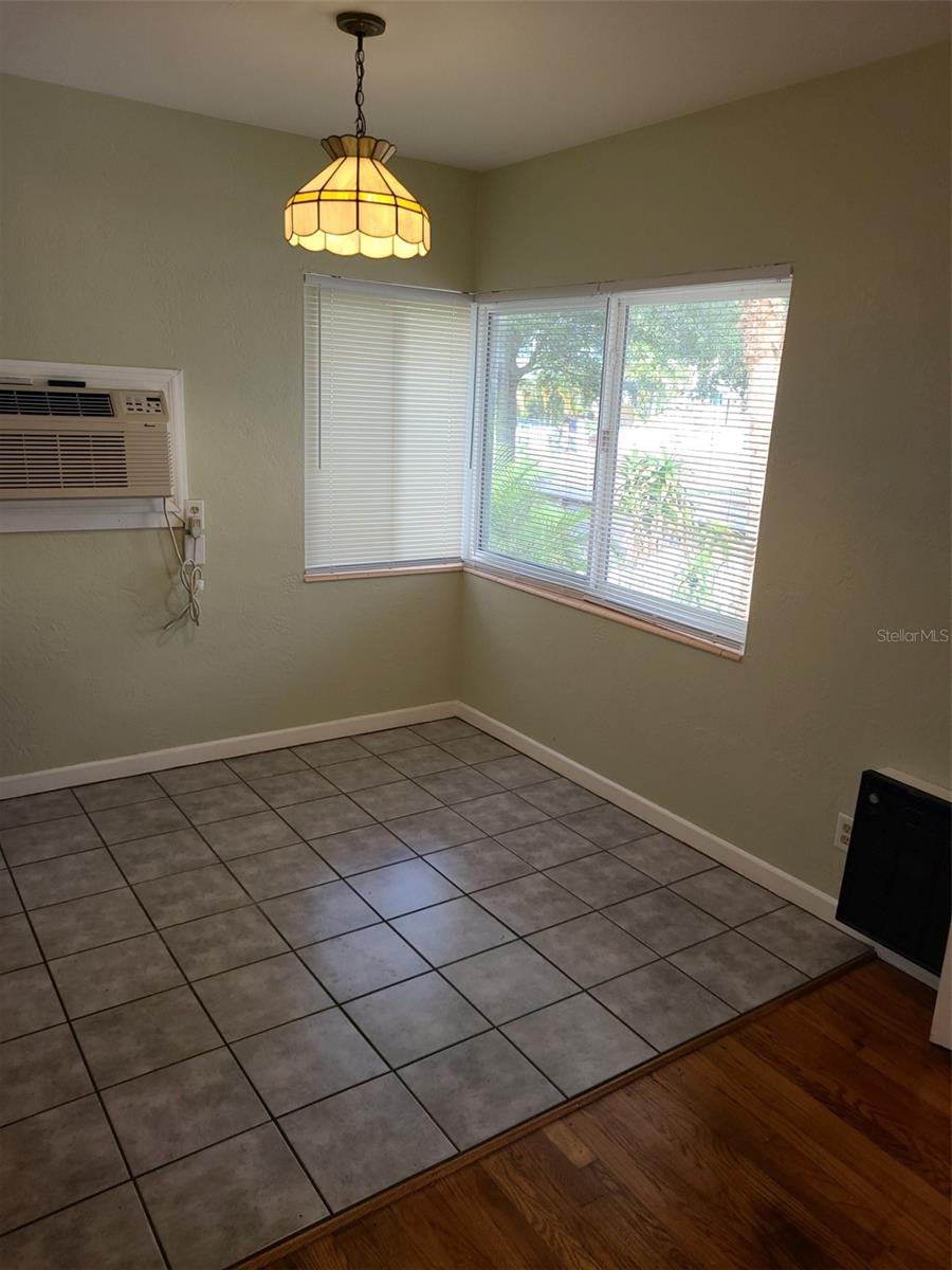 548 3RD ST N, ST PETERSBURG, FL, 33701