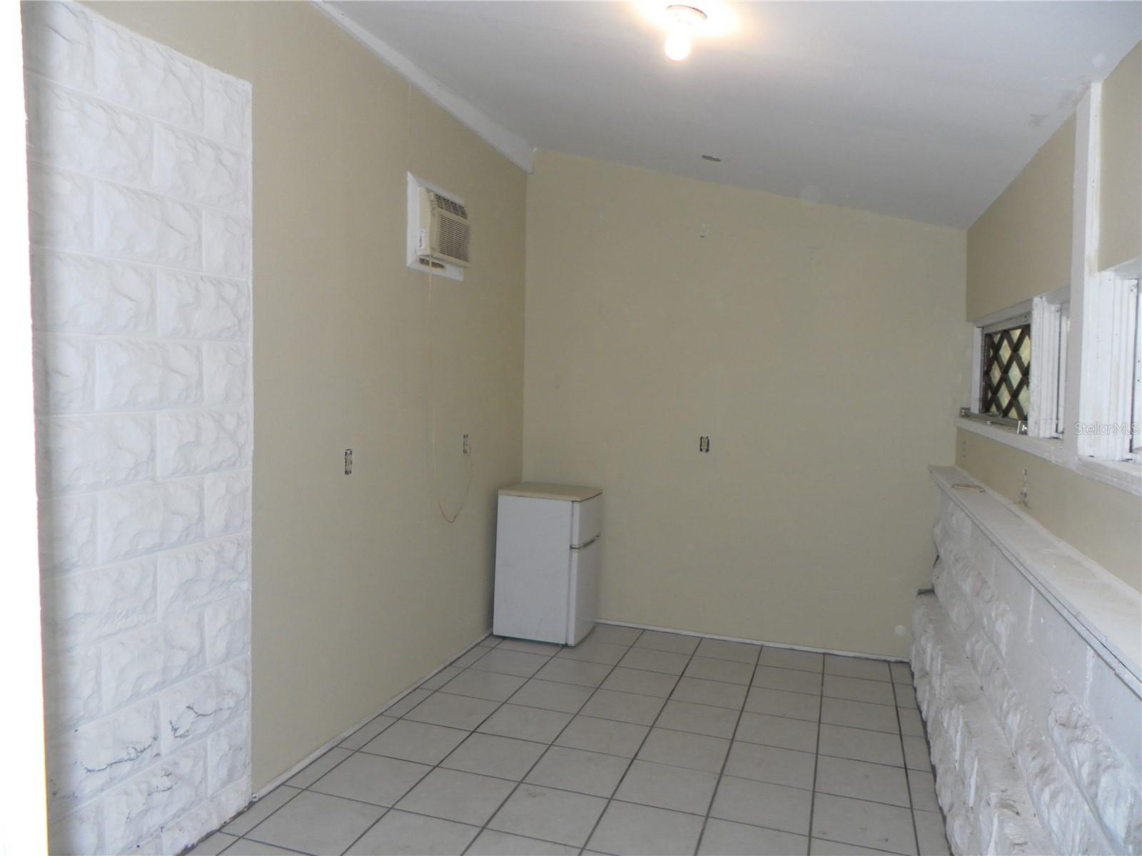 548 3RD ST N, ST PETERSBURG, FL, 33701