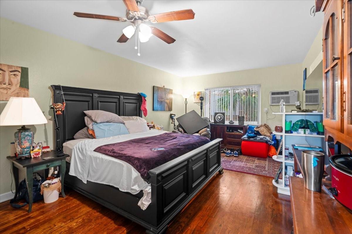 548 3RD ST N, ST PETERSBURG, FL, 33701