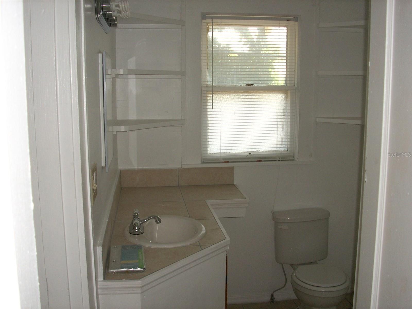 548 3RD ST N, ST PETERSBURG, FL, 33701