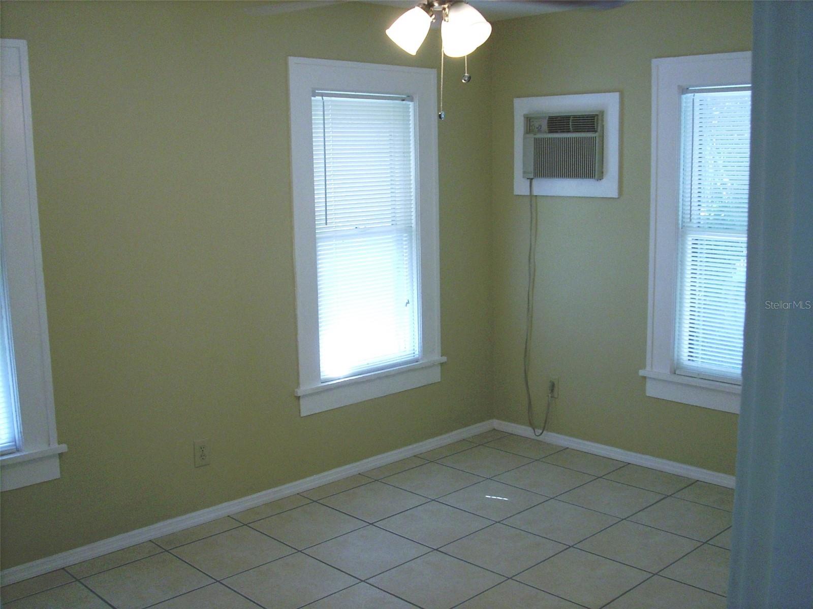 548 3RD ST N, ST PETERSBURG, FL, 33701
