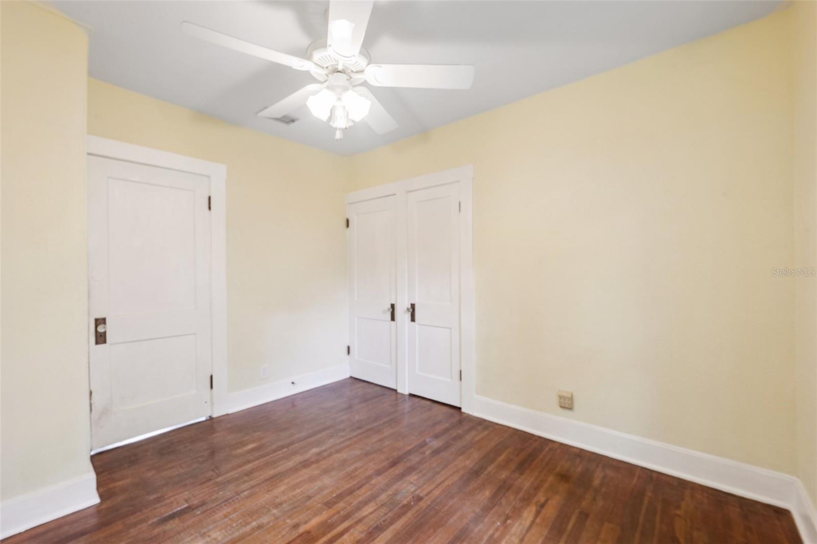 909 PLAZA ST, CLEARWATER, FL, 33755