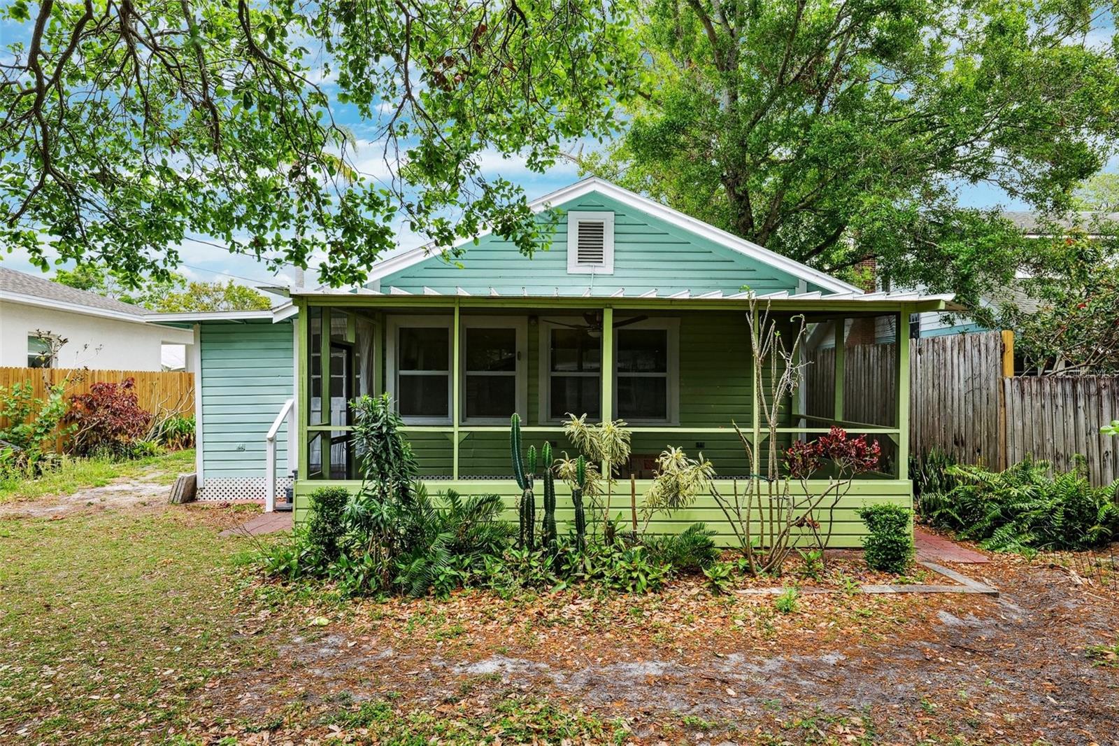 909 PLAZA ST, CLEARWATER, FL, 33755