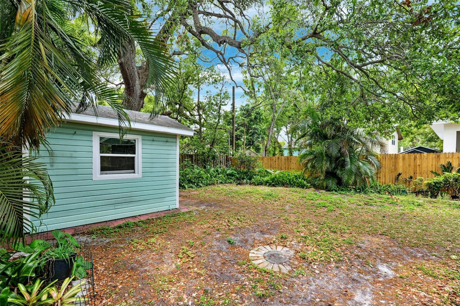 909 PLAZA ST, CLEARWATER, FL, 33755