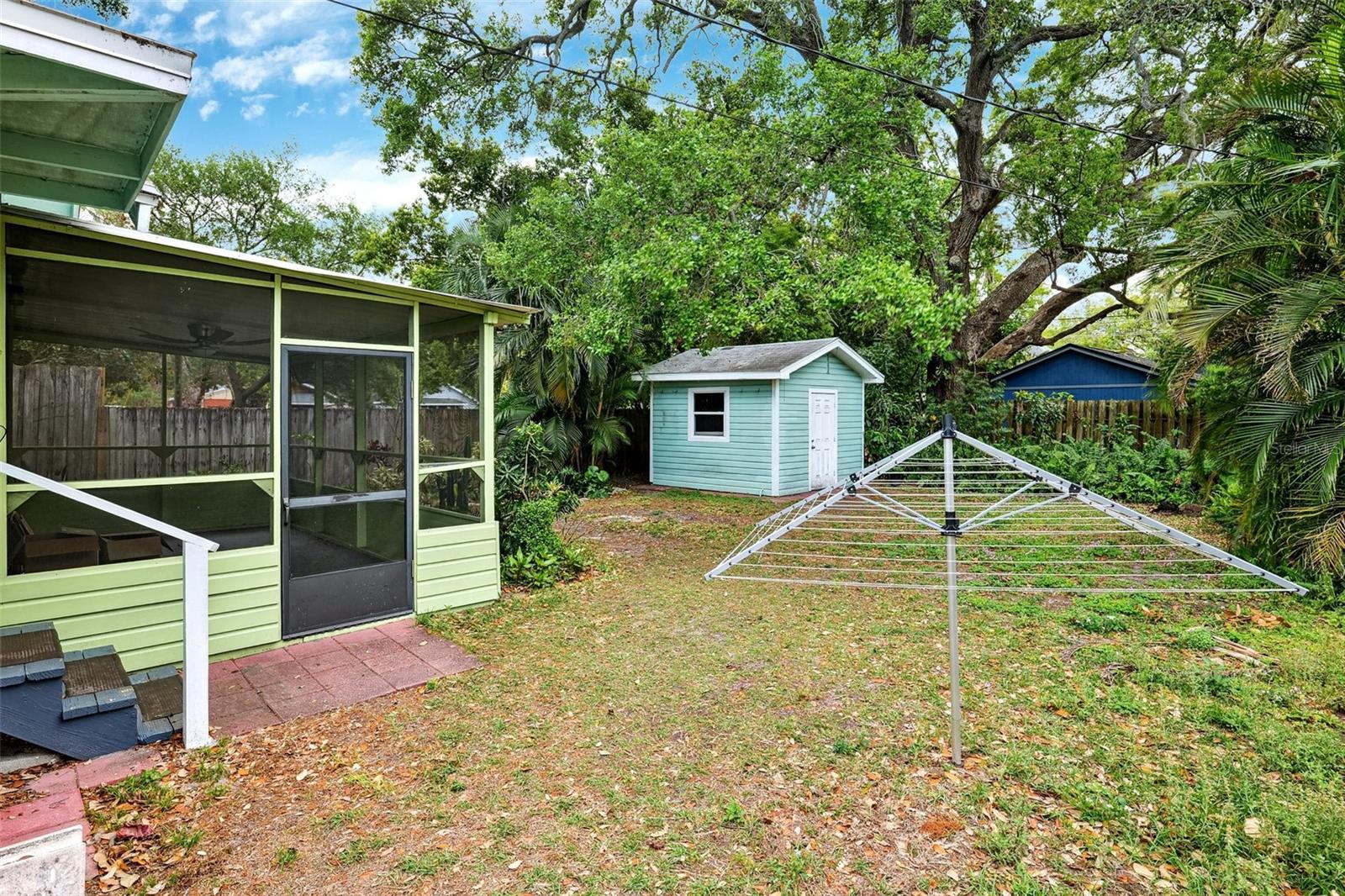 909 PLAZA ST, CLEARWATER, FL, 33755
