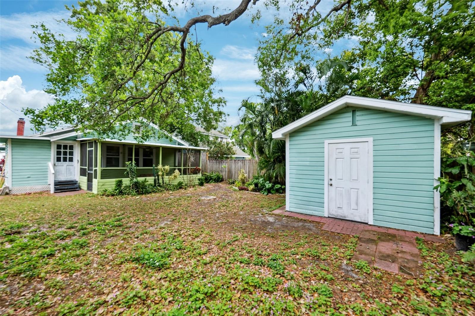909 PLAZA ST, CLEARWATER, FL, 33755