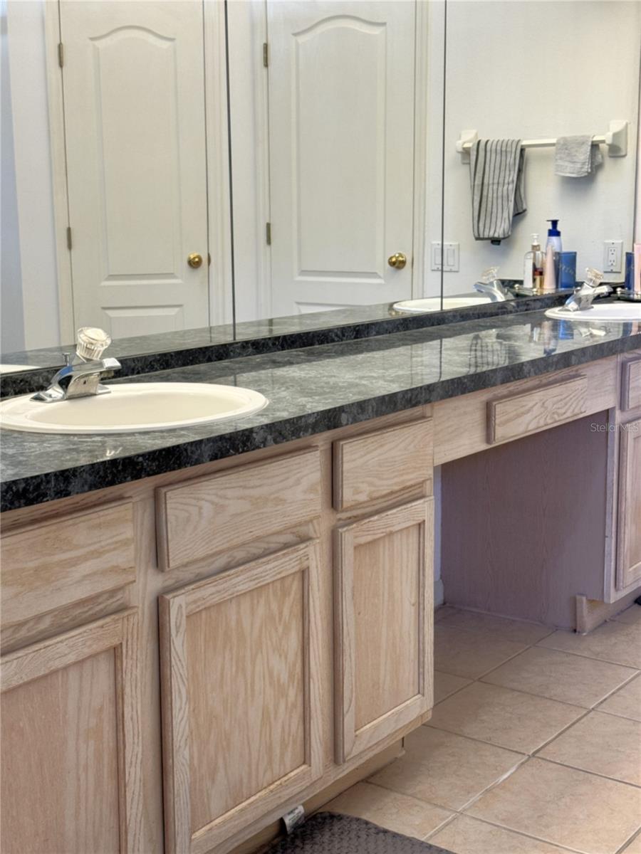 6047 CHARLOMA DR, LAKELAND, FL, 33812