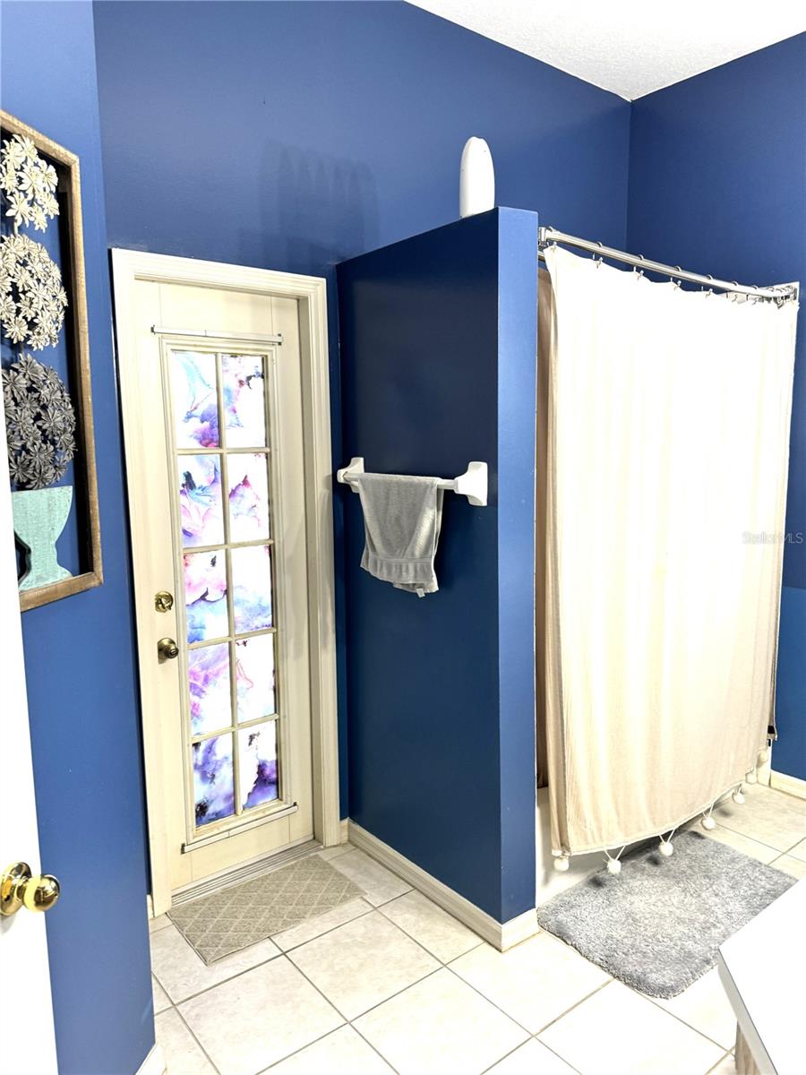 6047 CHARLOMA DR, LAKELAND, FL, 33812