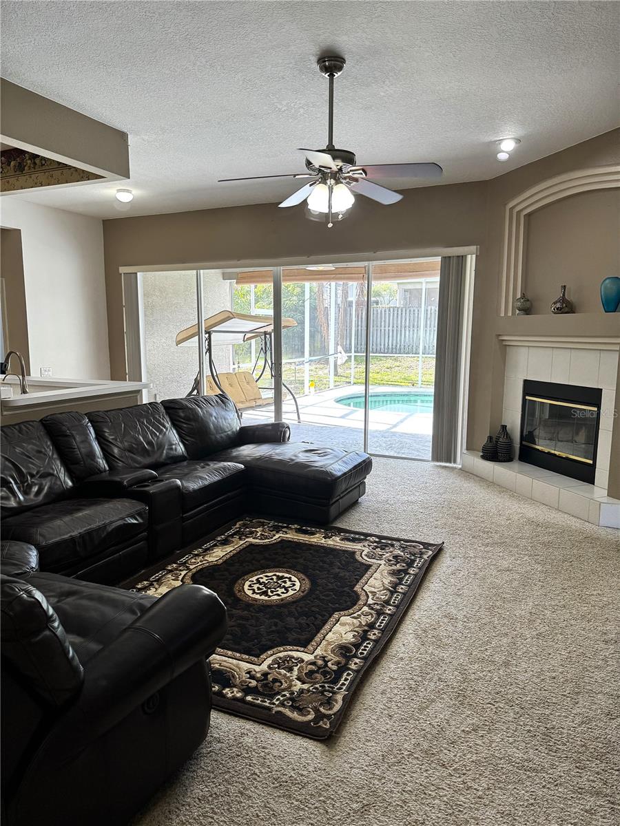 6047 CHARLOMA DR, LAKELAND, FL, 33812