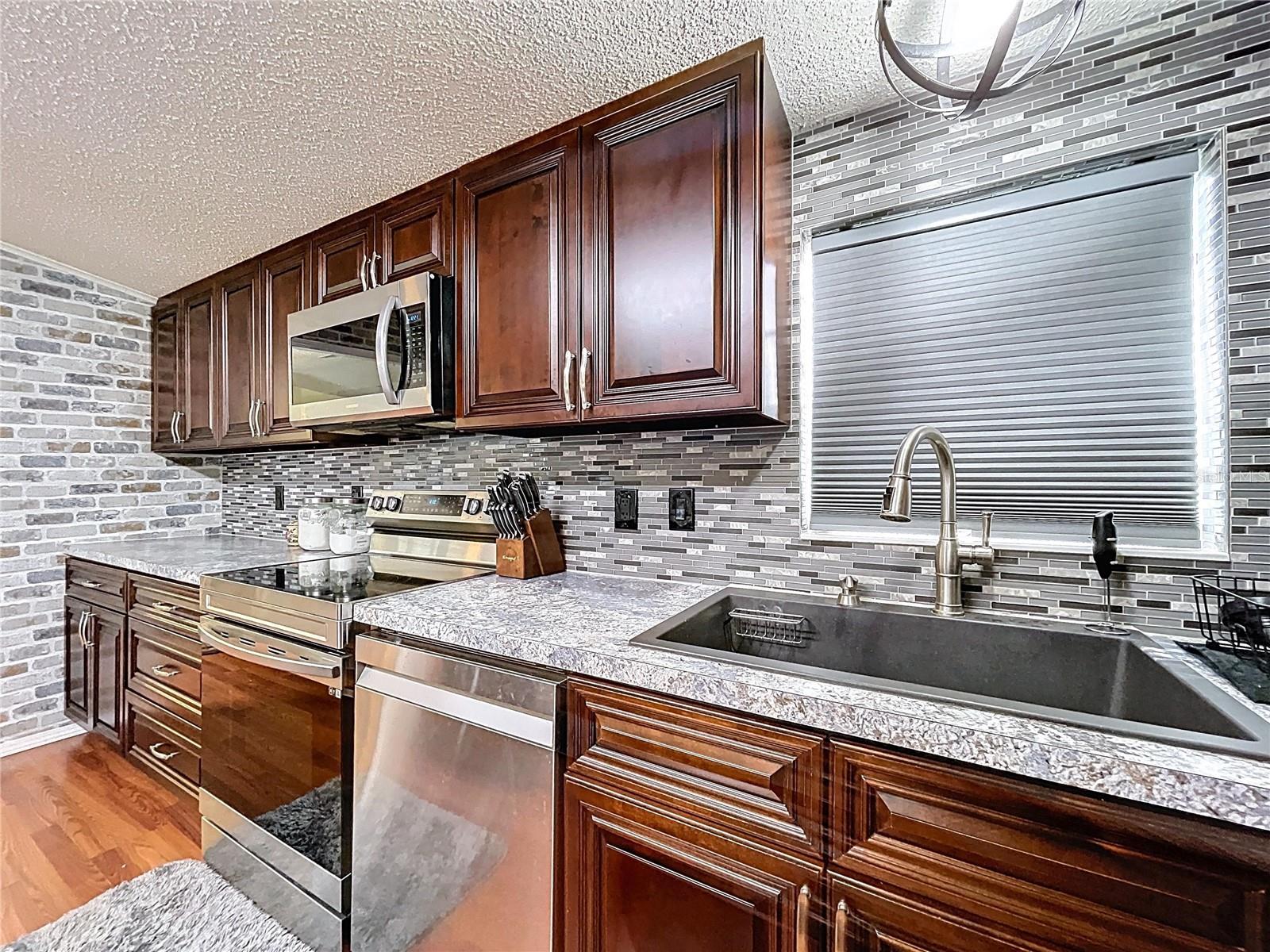 6825 DOVE MEADOW TRL, LAKELAND, FL, 33810
