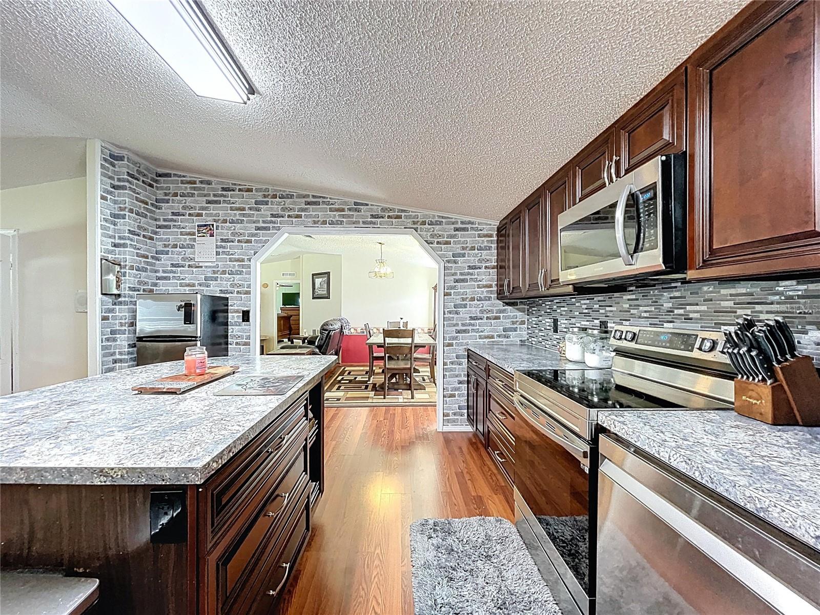 6825 DOVE MEADOW TRL, LAKELAND, FL, 33810