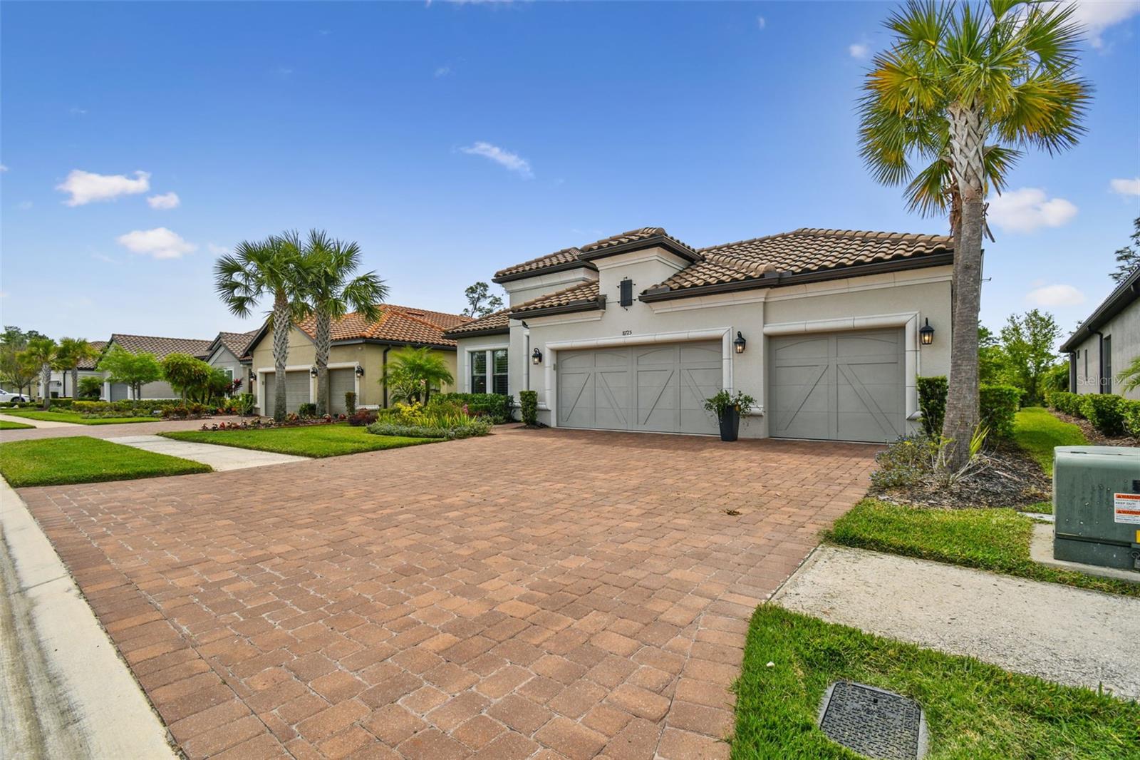 8725 SORANO VILLA DR, TAMPA, FL, 33647