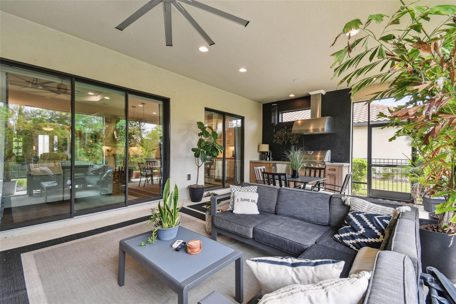 8725 SORANO VILLA DR, TAMPA, FL, 33647