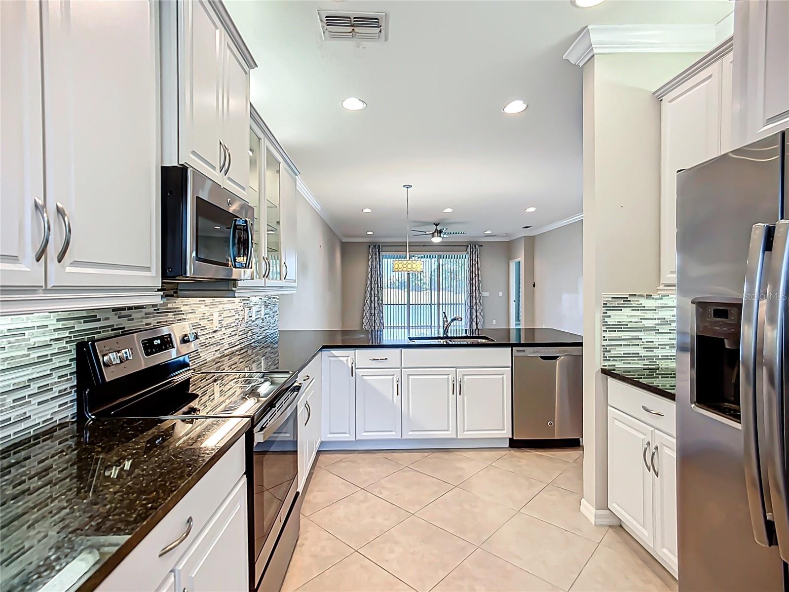 15646 AURORA LAKE CIR, WIMAUMA, FL, 33598