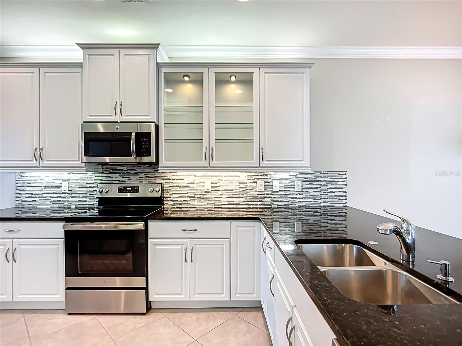 15646 AURORA LAKE CIR, WIMAUMA, FL, 33598