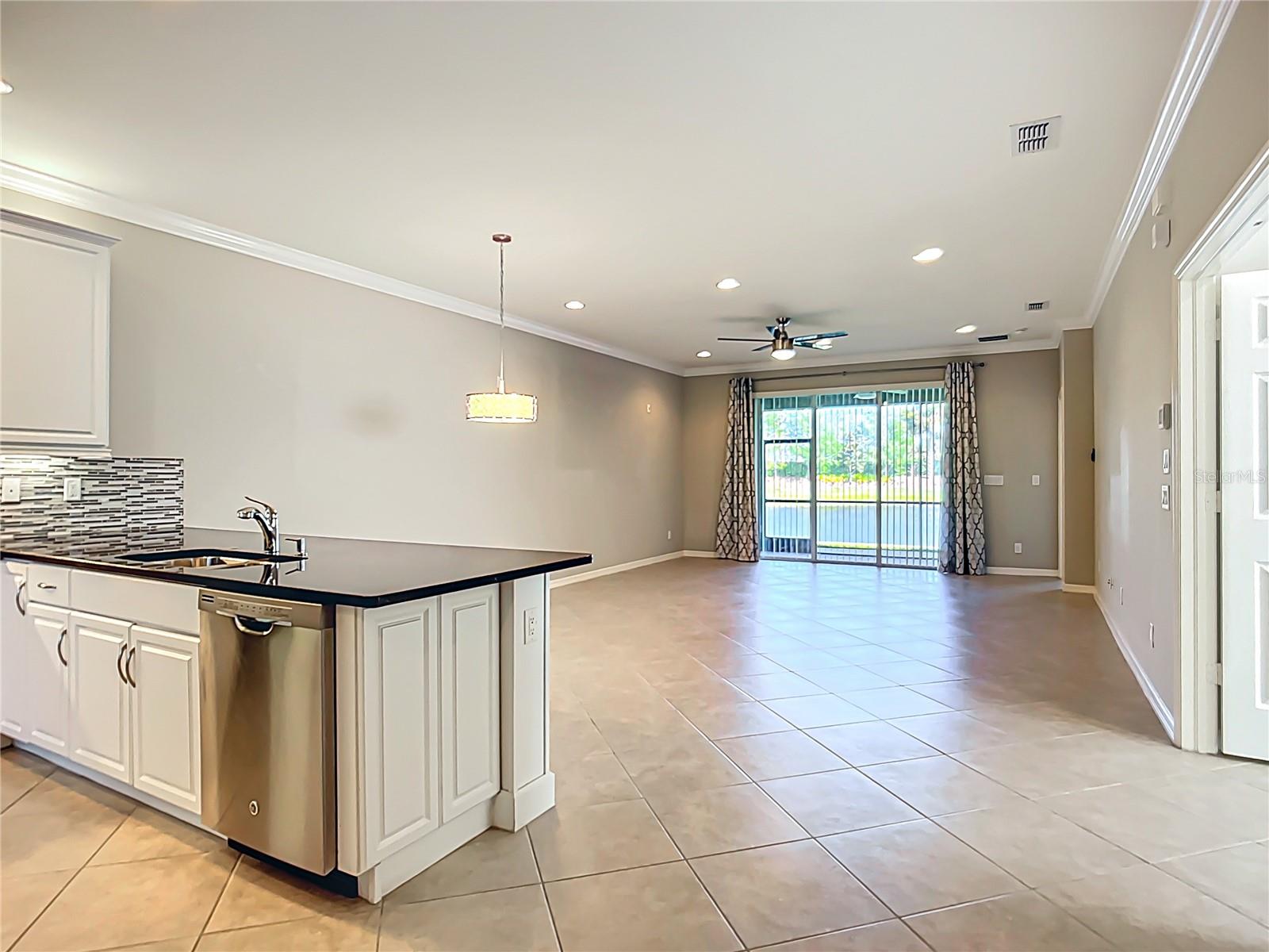 15646 AURORA LAKE CIR, WIMAUMA, FL, 33598