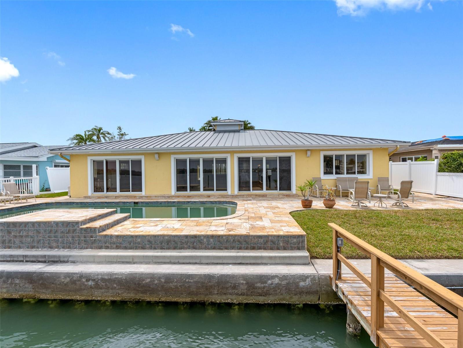 512 173RD AVE E, NORTH REDINGTON BEACH, FL, 33708