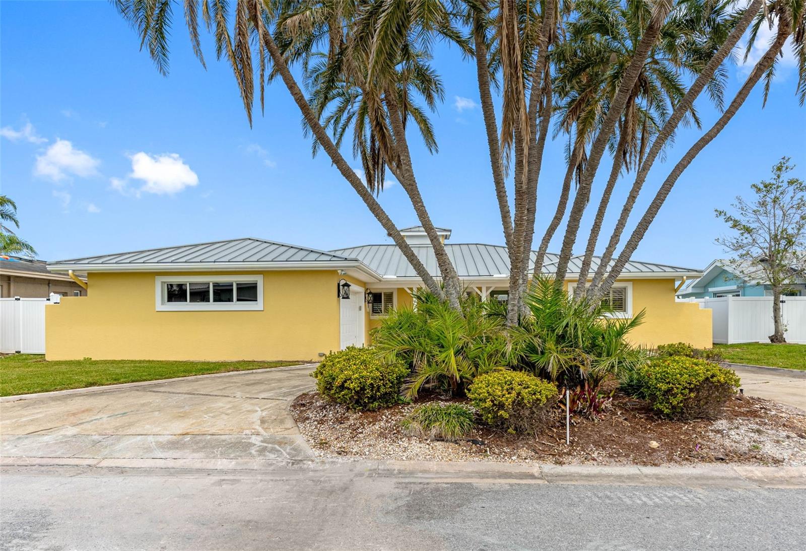 512 173RD AVE E, NORTH REDINGTON BEACH, FL, 33708
