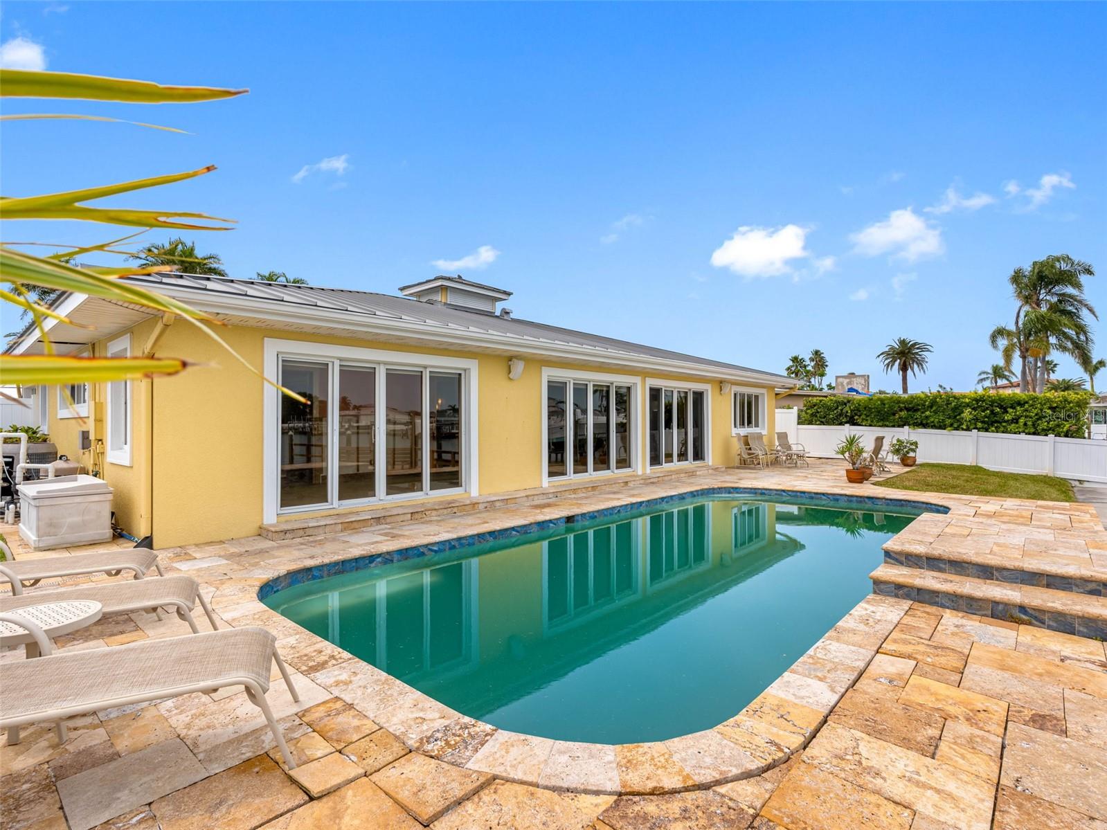 512 173RD AVE E, NORTH REDINGTON BEACH, FL, 33708