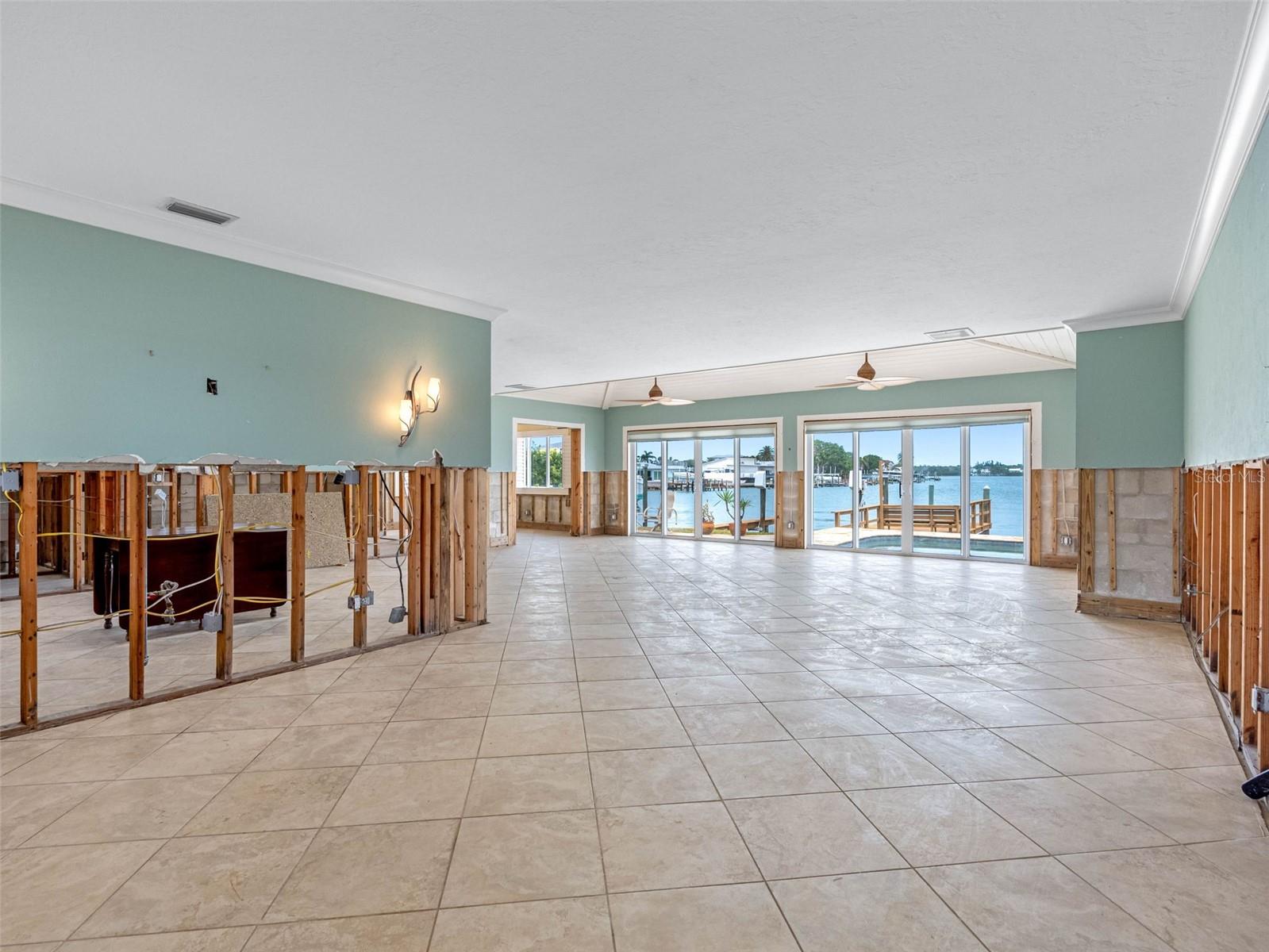 512 173RD AVE E, NORTH REDINGTON BEACH, FL, 33708