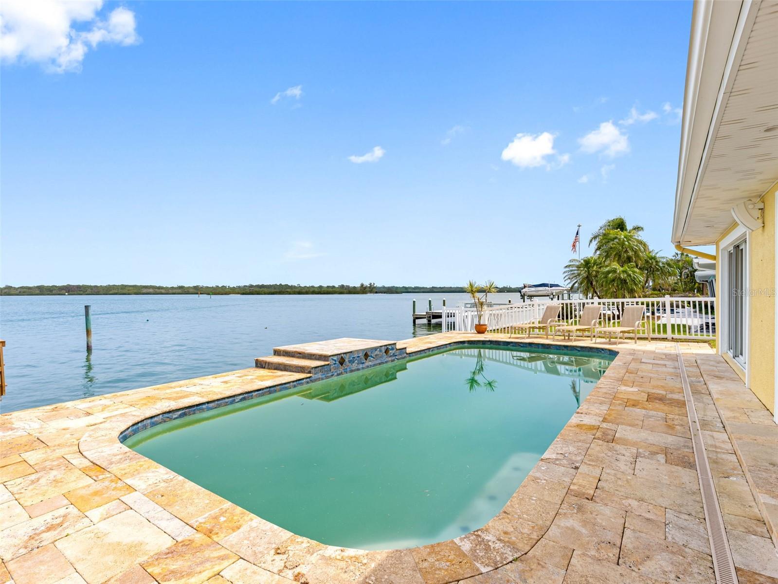 512 173RD AVE E, NORTH REDINGTON BEACH, FL, 33708