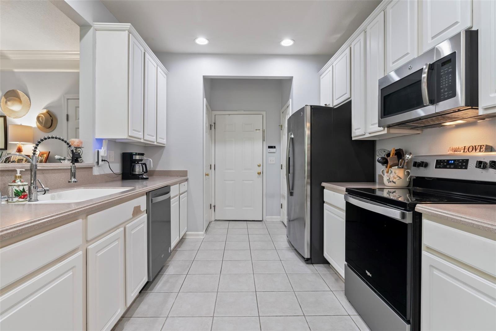 11075 CASTLEMAIN CIR E, JACKSONVILLE, FL, 32256