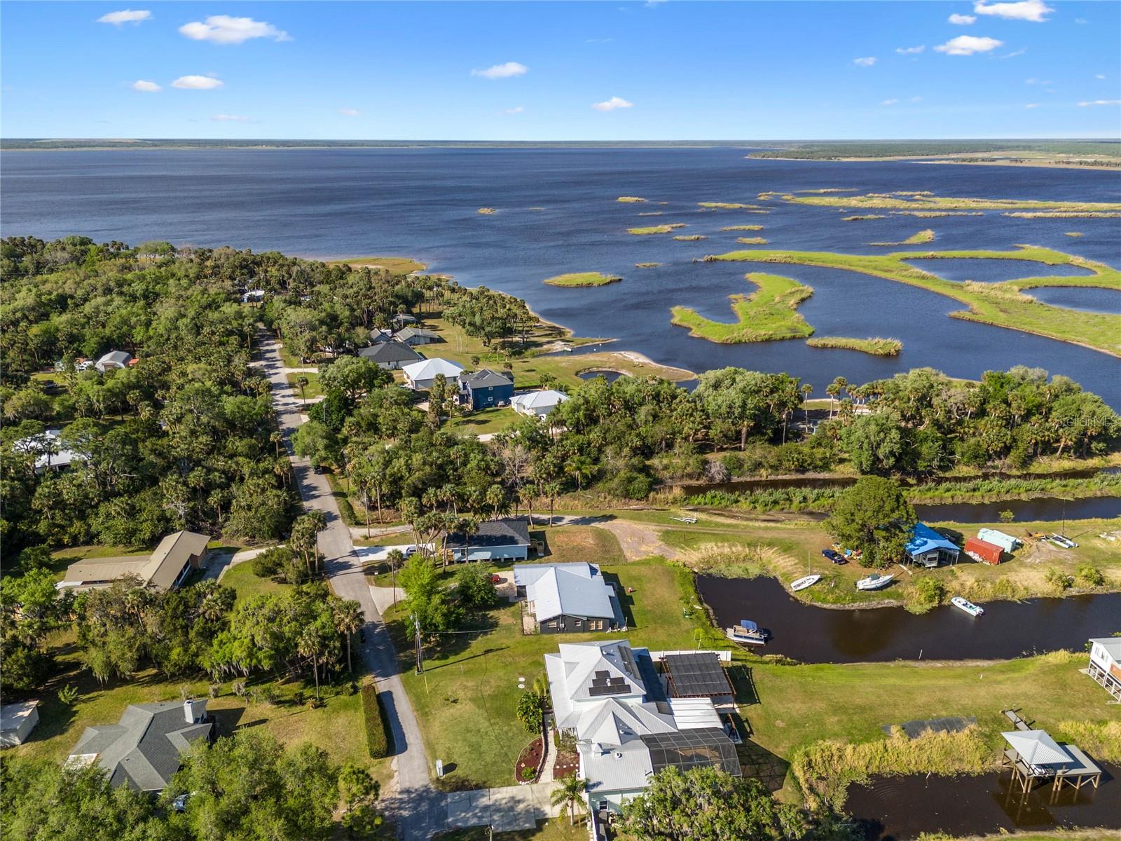 4240 LAKE HARNEY CIR, GENEVA, FL, 32732