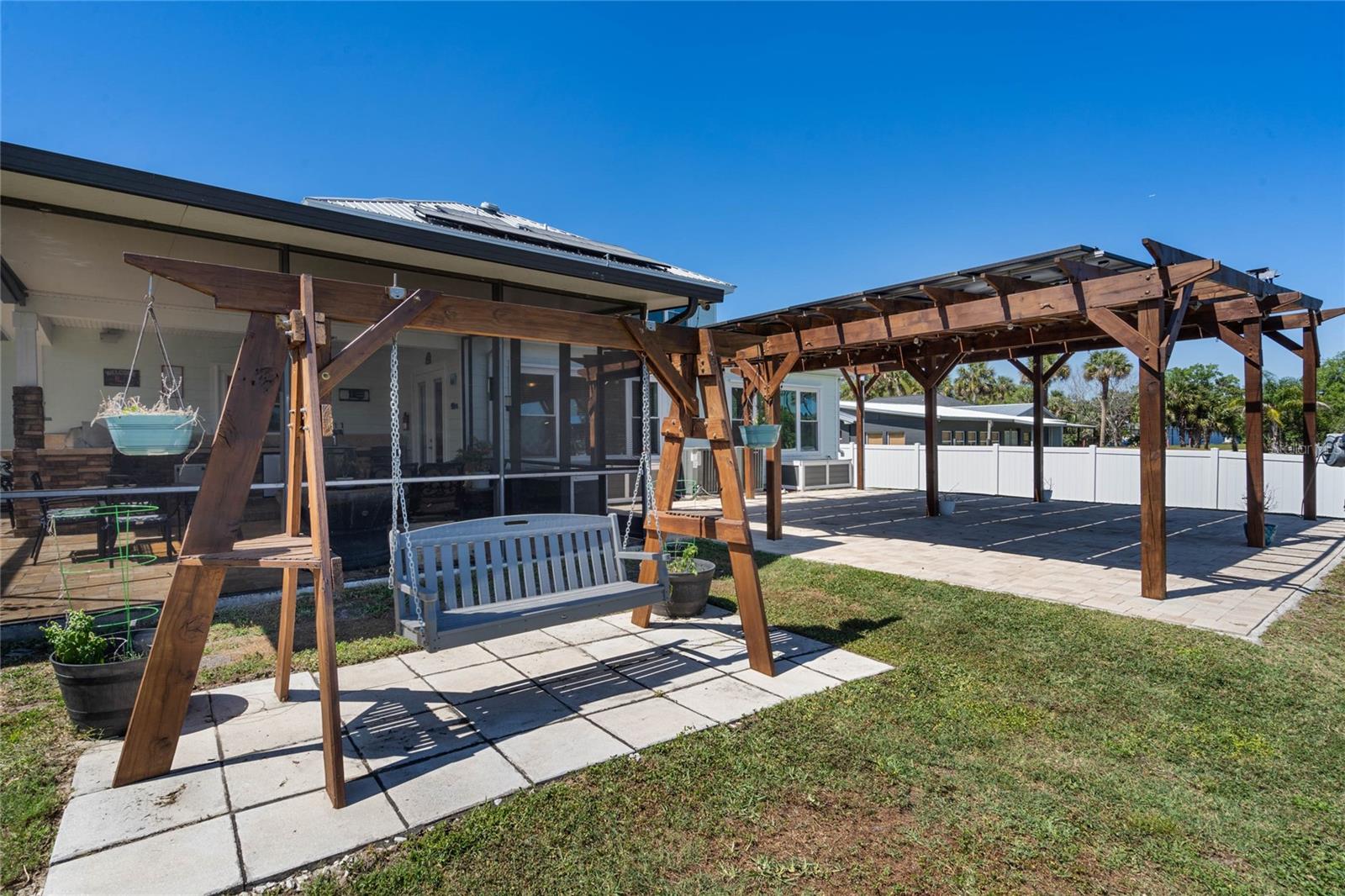 4240 LAKE HARNEY CIR, GENEVA, FL, 32732