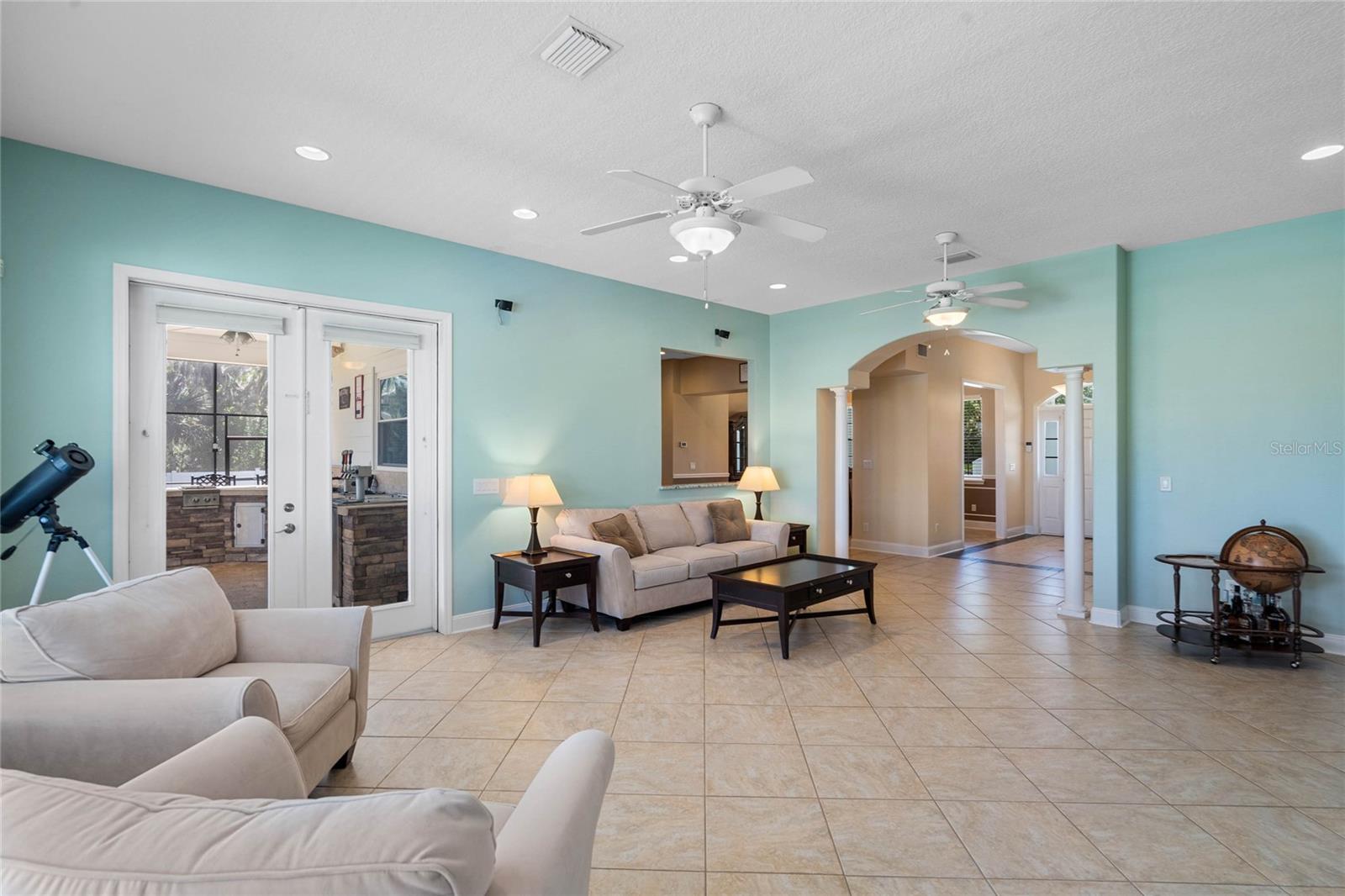 4240 LAKE HARNEY CIR, GENEVA, FL, 32732