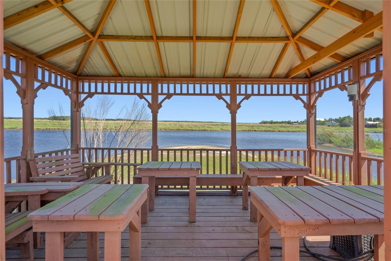 4240 LAKE HARNEY CIR, GENEVA, FL, 32732