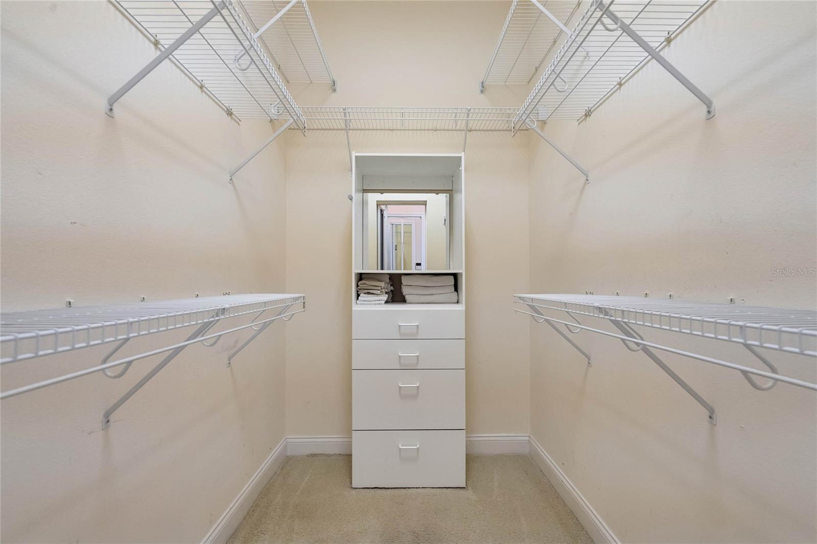 4240 LAKE HARNEY CIR, GENEVA, FL, 32732