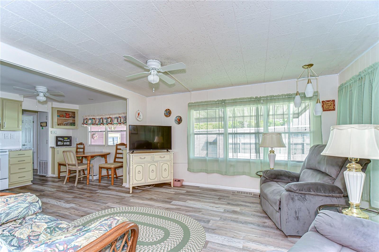6025 RIDGEWOOD DR, ZEPHYRHILLS, FL, 33542