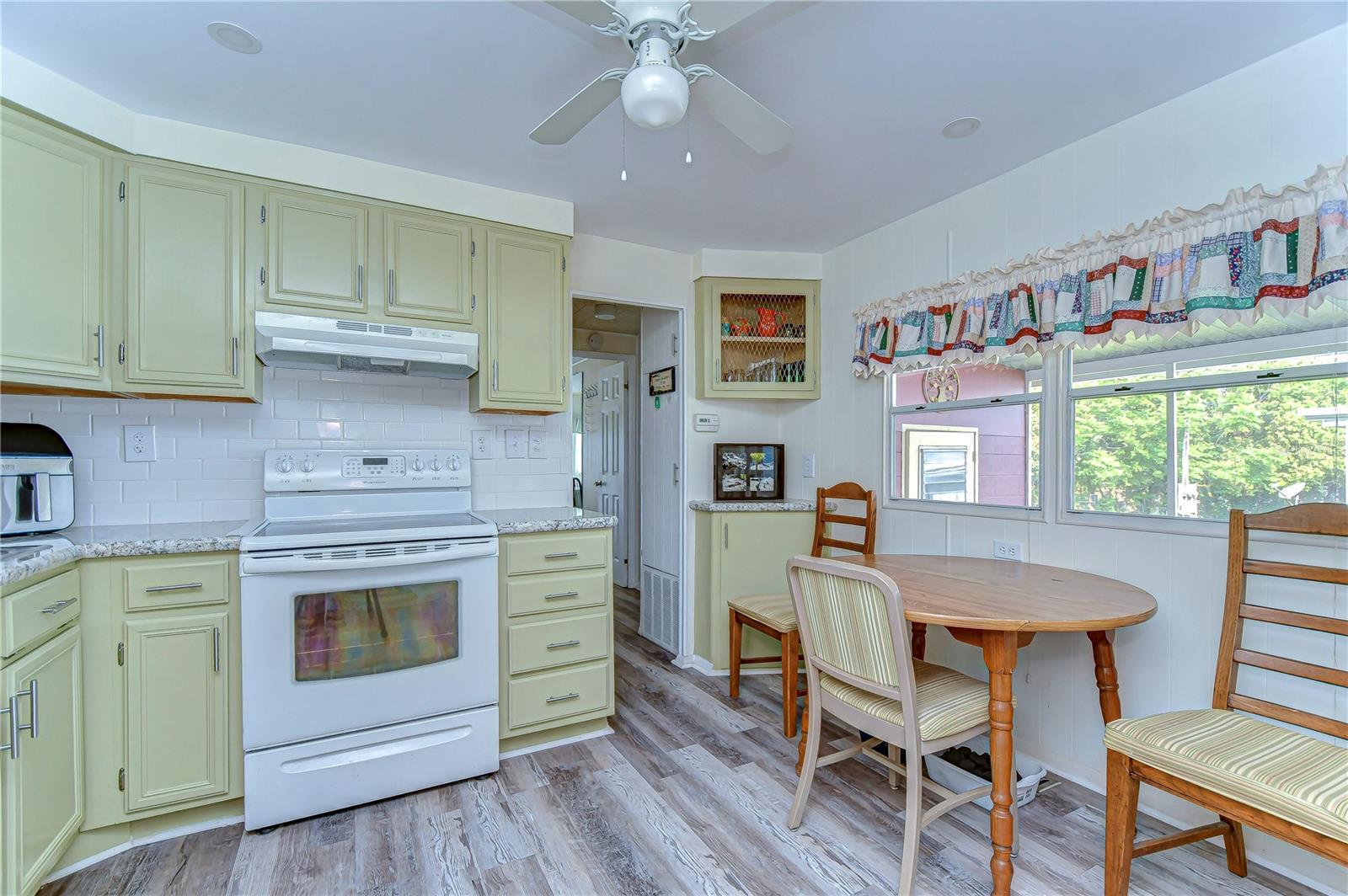 6025 RIDGEWOOD DR, ZEPHYRHILLS, FL, 33542