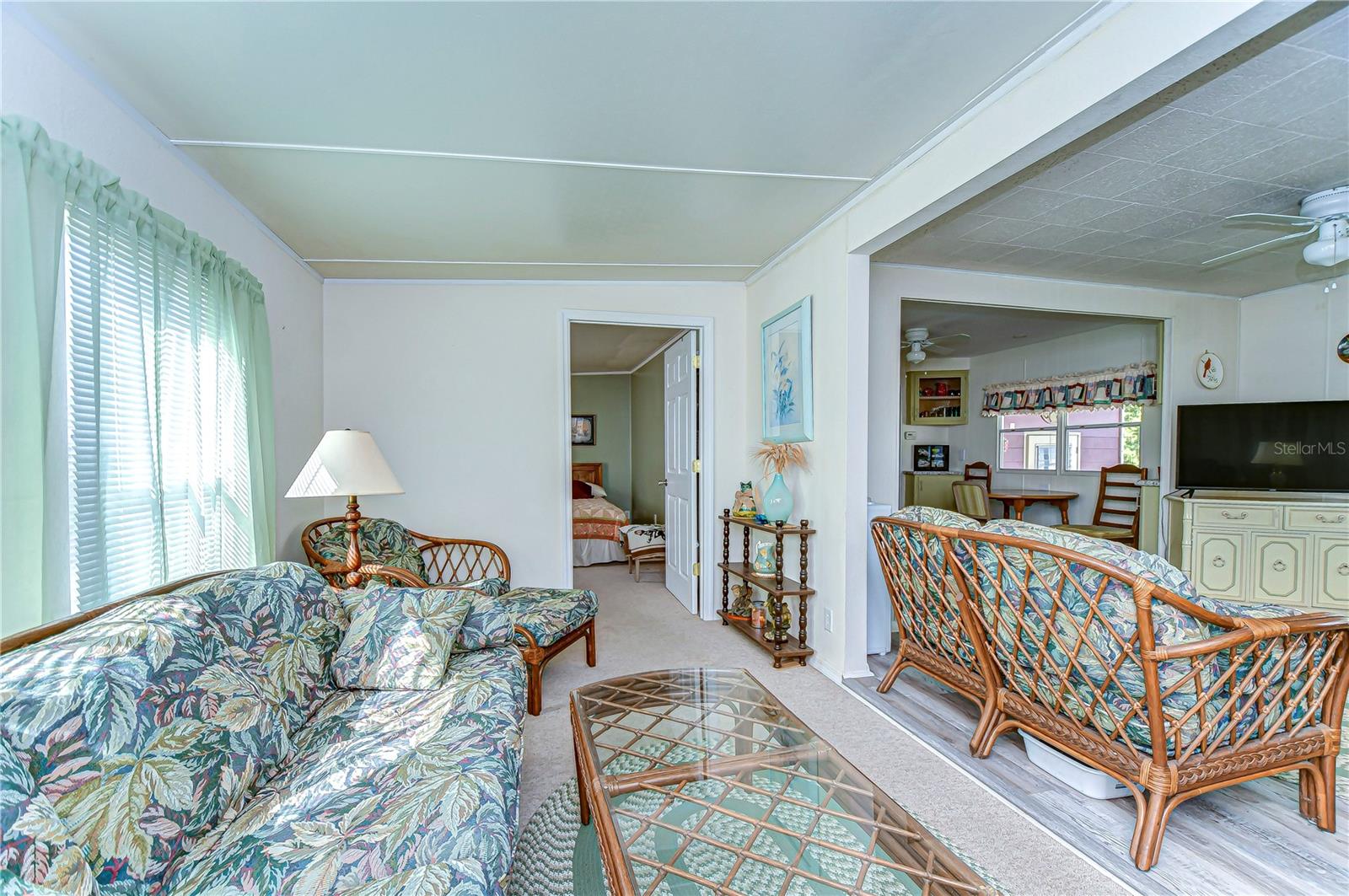 6025 RIDGEWOOD DR, ZEPHYRHILLS, FL, 33542