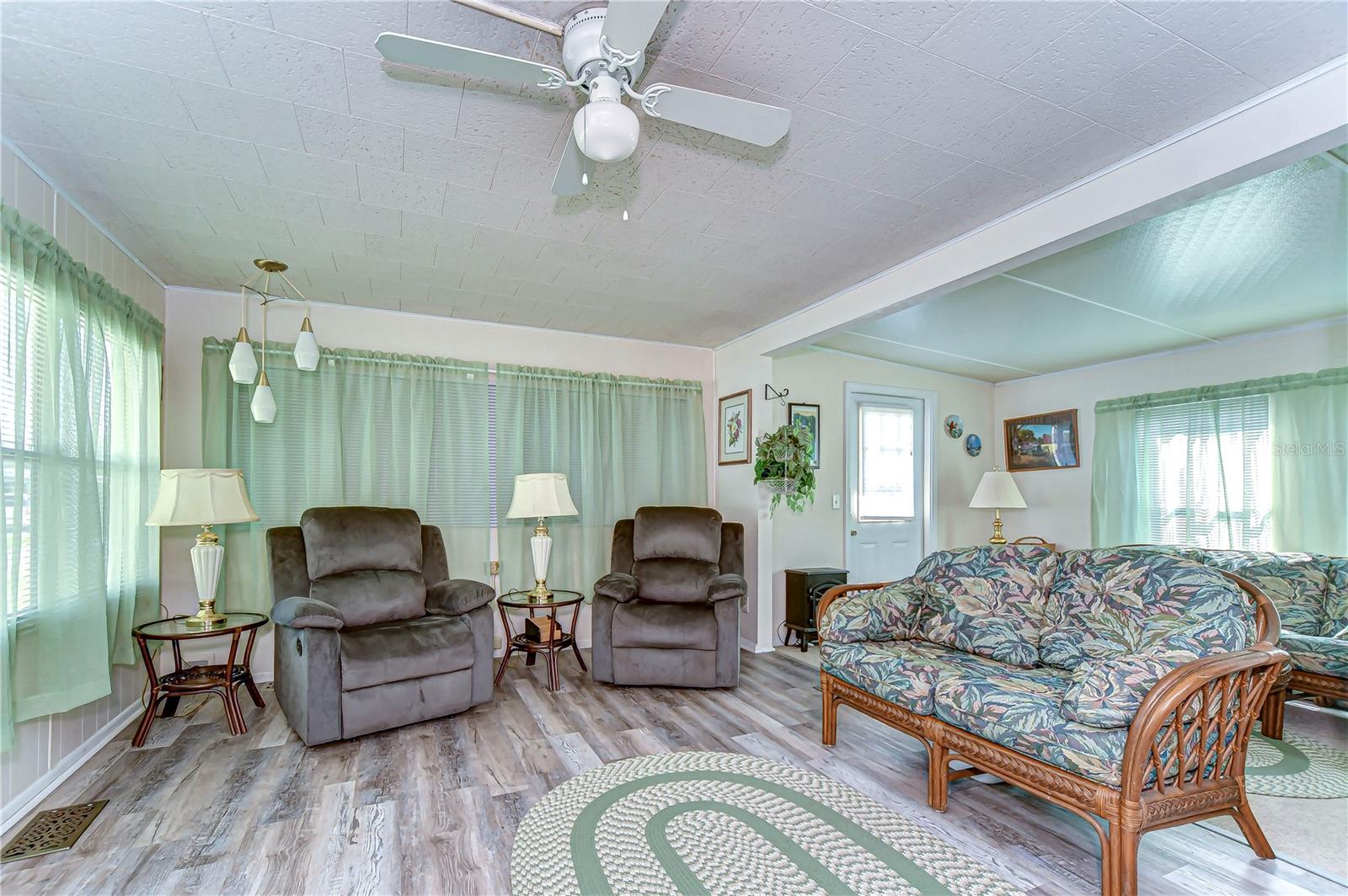 6025 RIDGEWOOD DR, ZEPHYRHILLS, FL, 33542