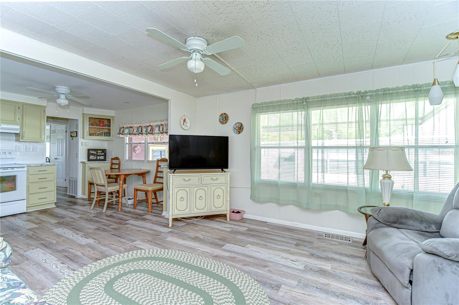 6025 RIDGEWOOD DR, ZEPHYRHILLS, FL, 33542