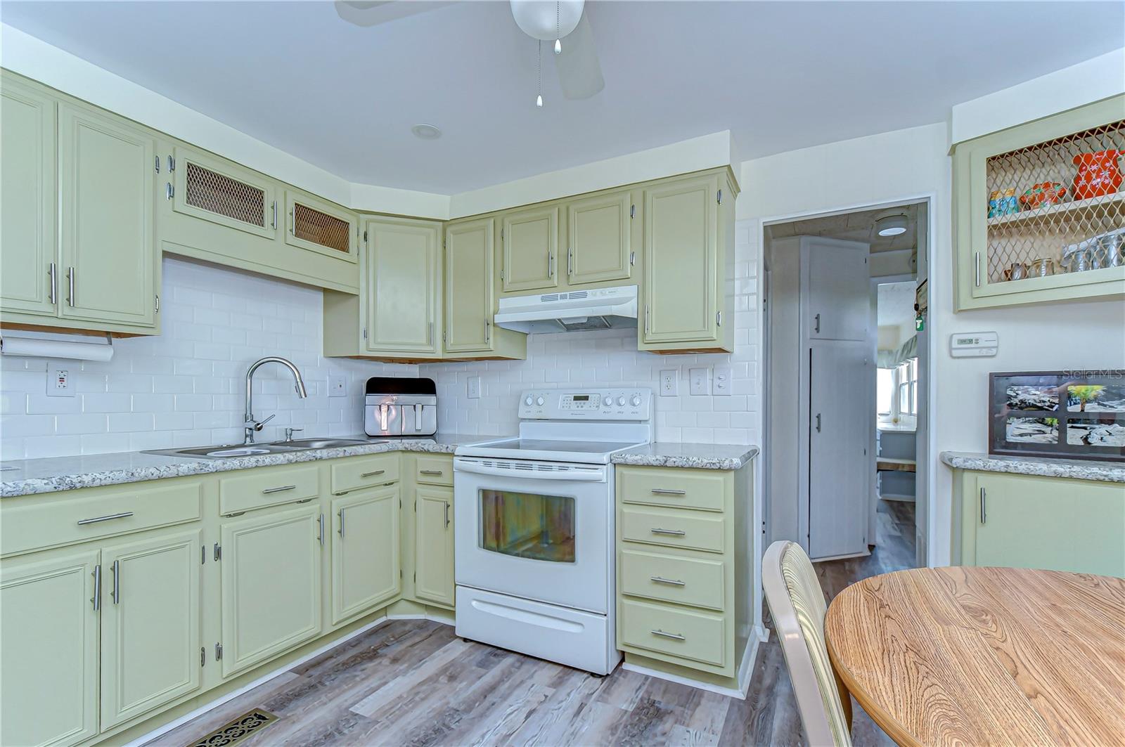 6025 RIDGEWOOD DR, ZEPHYRHILLS, FL, 33542