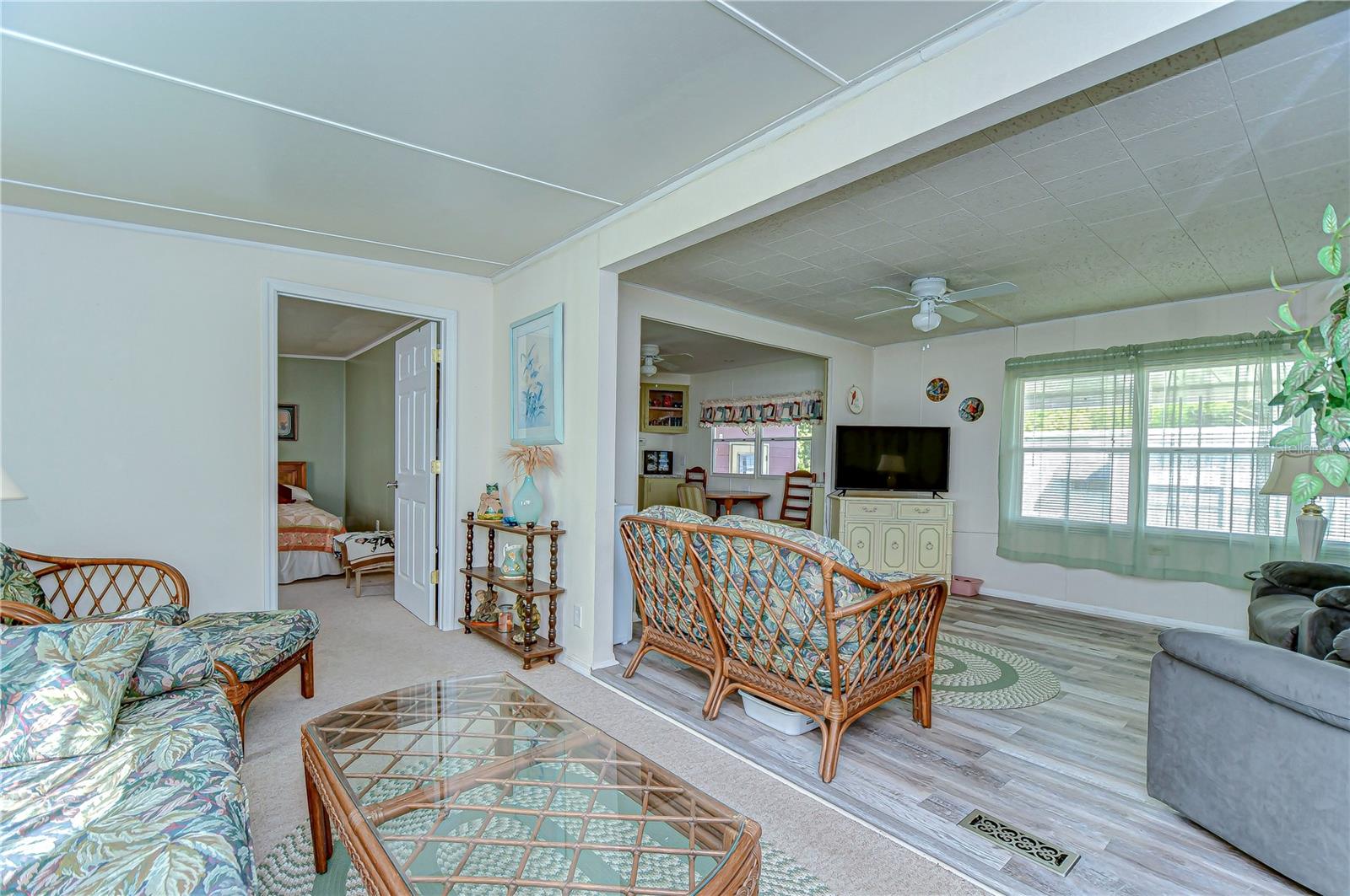 6025 RIDGEWOOD DR, ZEPHYRHILLS, FL, 33542