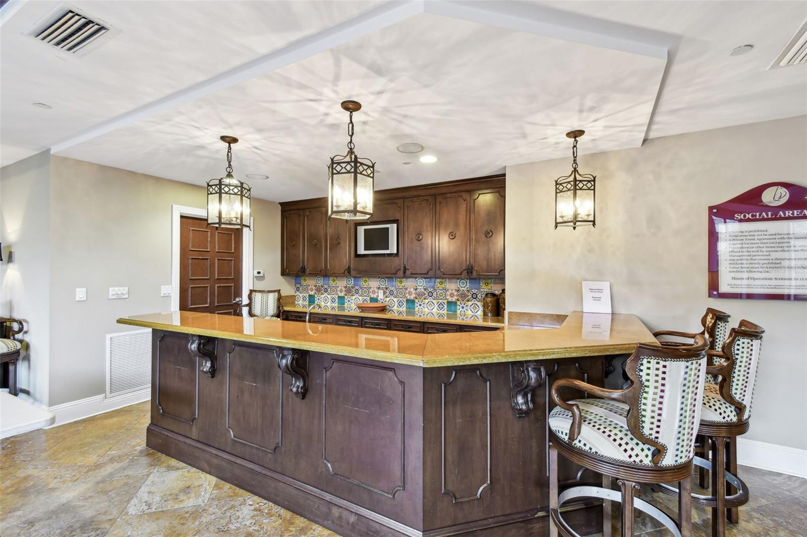 525 MANDALAY AVE #33, CLEARWATER BEACH, FL, 33767