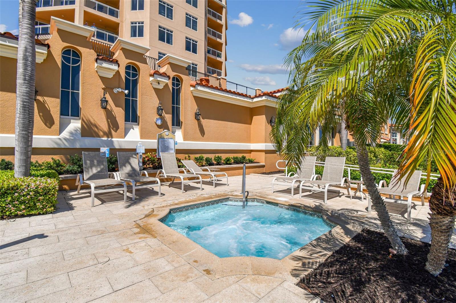 525 MANDALAY AVE #33, CLEARWATER BEACH, FL, 33767