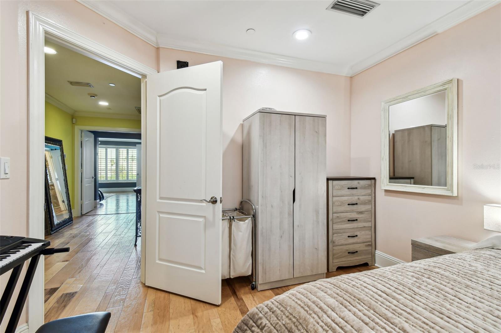 525 MANDALAY AVE #33, CLEARWATER BEACH, FL, 33767