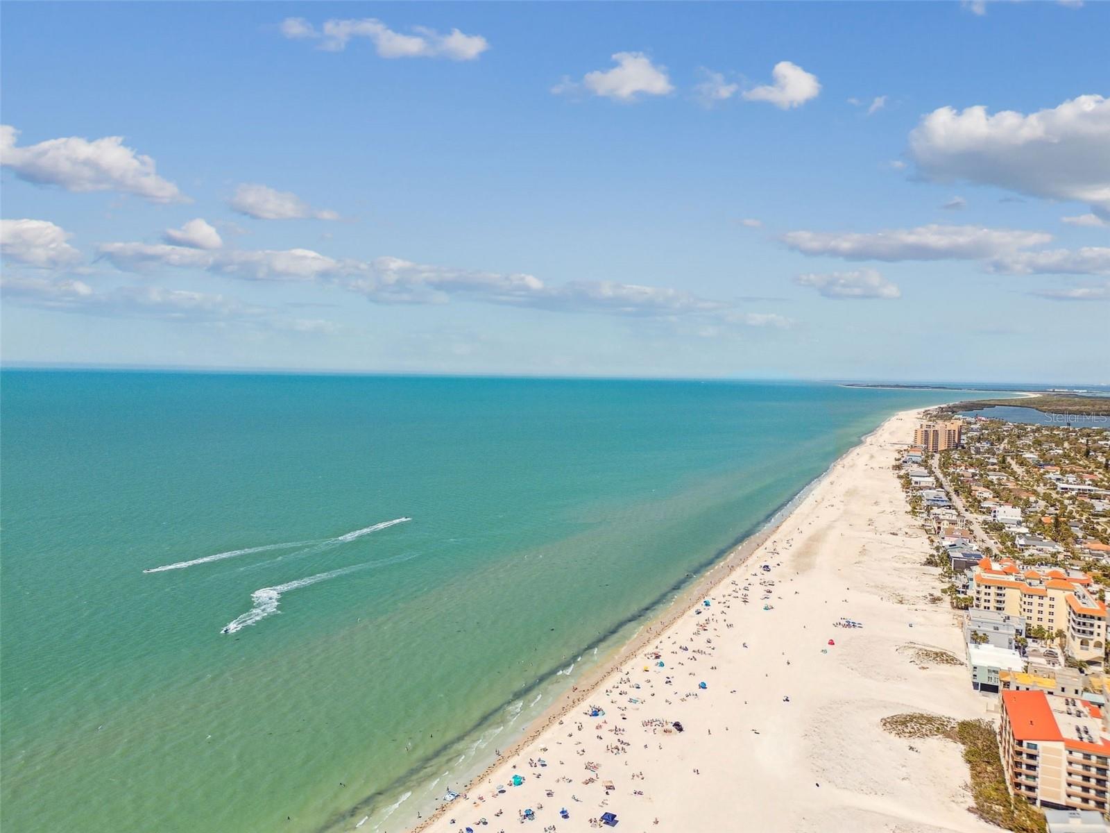 525 MANDALAY AVE #33, CLEARWATER BEACH, FL, 33767