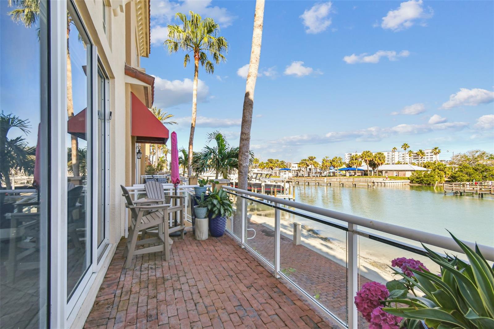 525 MANDALAY AVE #33, CLEARWATER BEACH, FL, 33767