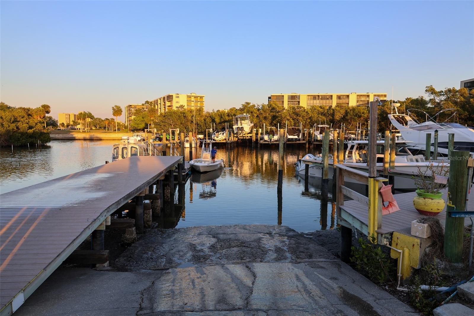 800 COVE CAY DR #4F, CLEARWATER, FL, 33760