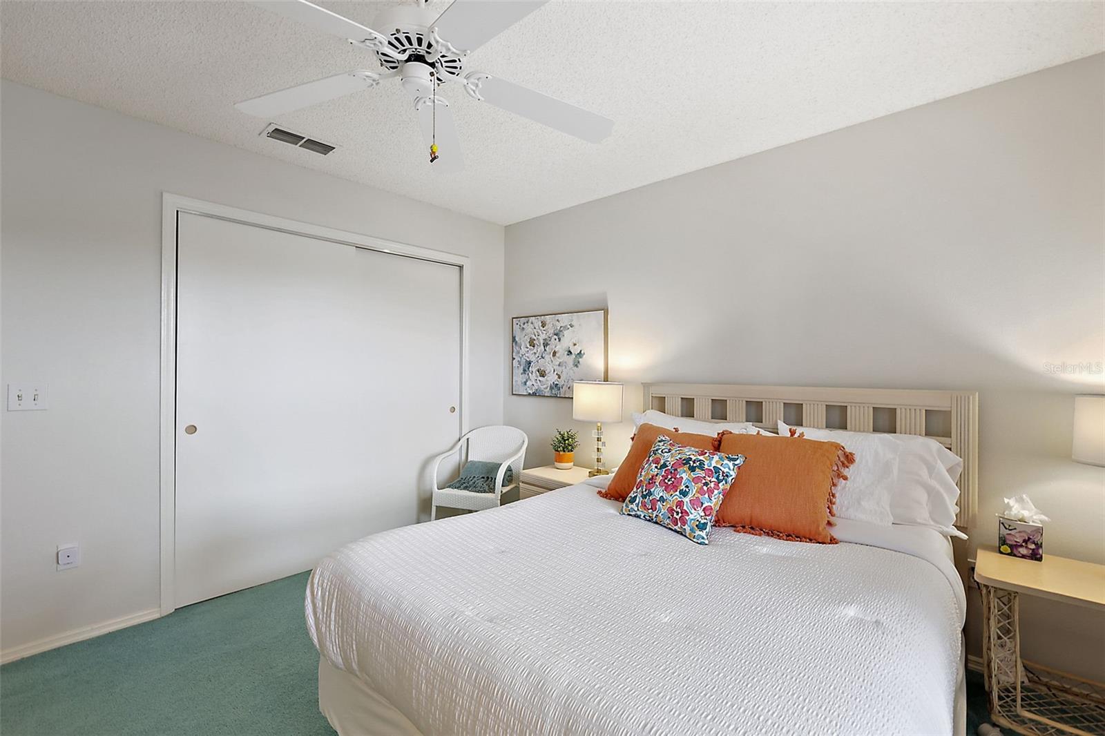 2113 ESCOBAR AVE, LADY LAKE, FL, 32159