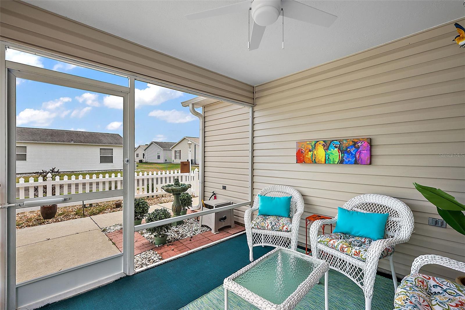 2113 ESCOBAR AVE, LADY LAKE, FL, 32159