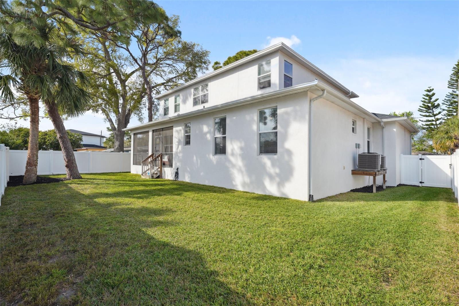 2904 W AVERILL AVE, TAMPA, FL, 33611