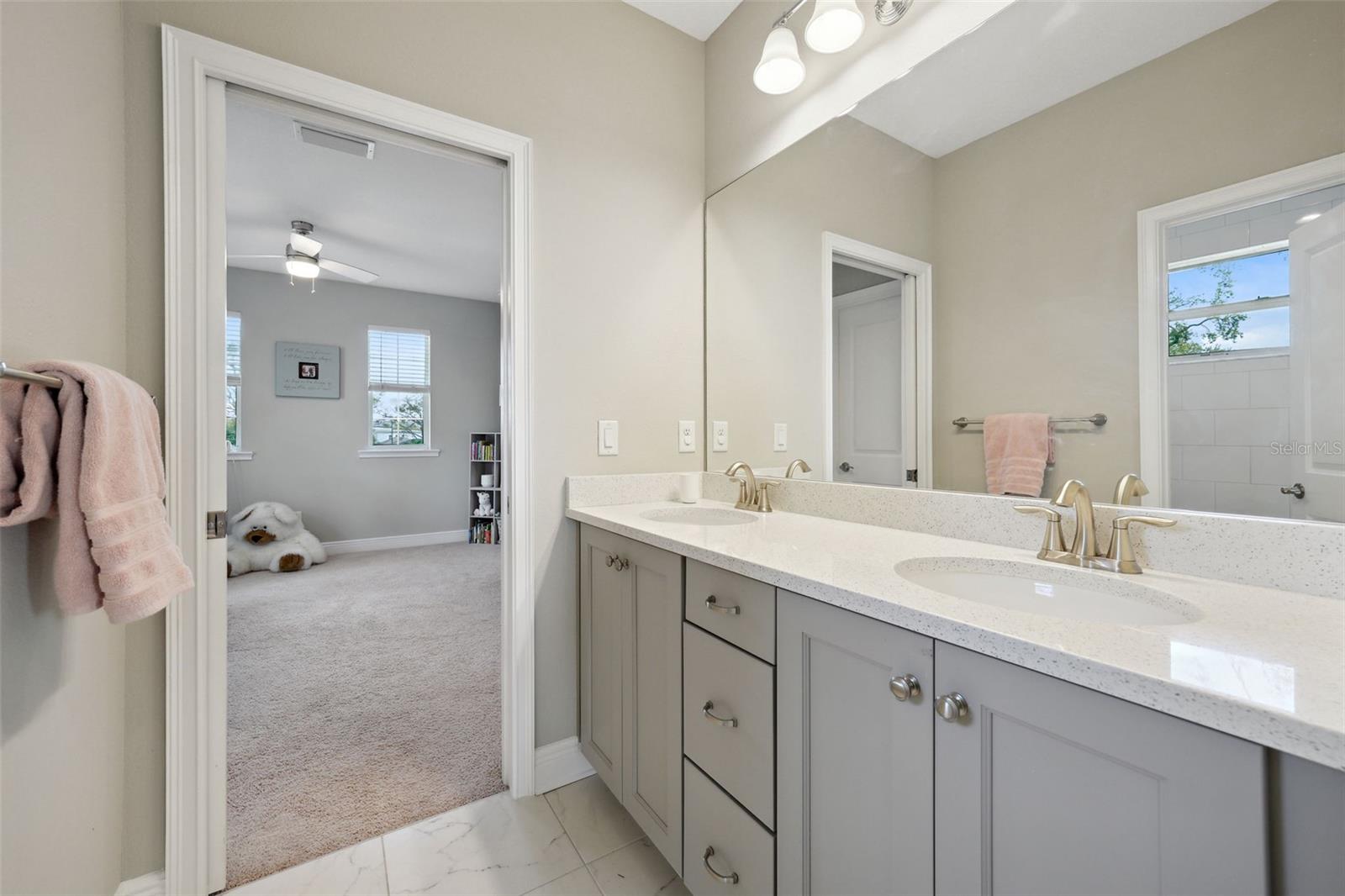 2904 W AVERILL AVE, TAMPA, FL, 33611