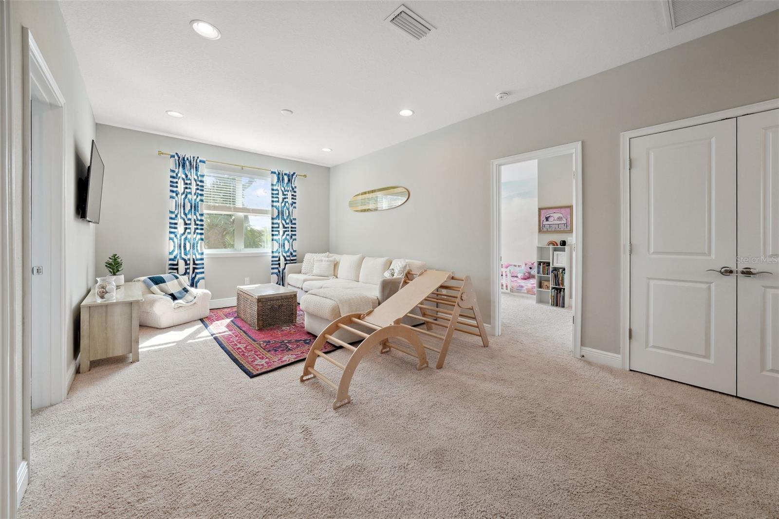 2904 W AVERILL AVE, TAMPA, FL, 33611