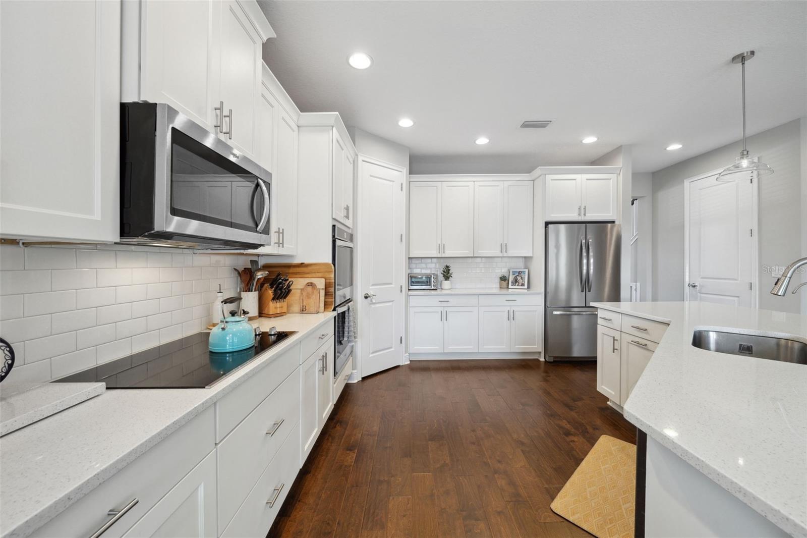 2904 W AVERILL AVE, TAMPA, FL, 33611